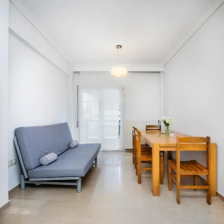Cozy Penthouse * 塞萨洛尼基