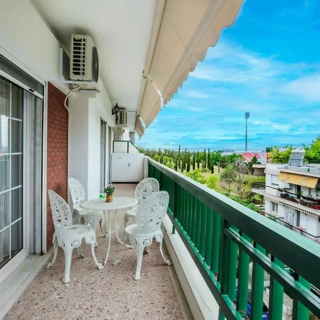 Cozy Penthouse דירה