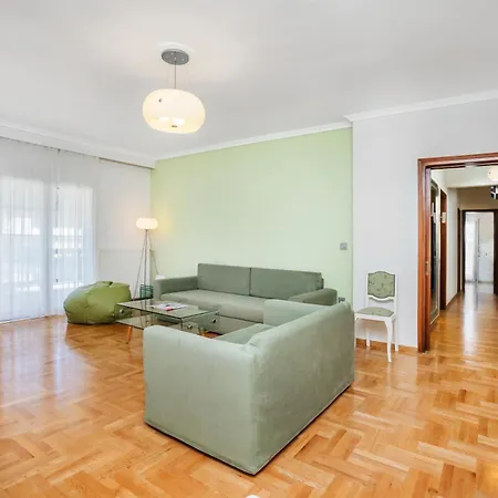 דירה Cozy Penthouse