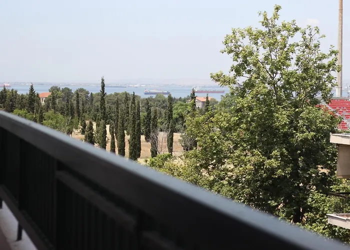 Cozy Penthouse * Thessalonique
